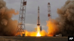 Ракета-носитель Протон-M с космическим аппаратом ExoMars Trace Gas Orbiter стартовала с космодрома Байконур. 14 марта 2016 г.