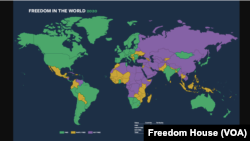 Freedom House'un 2020 Dünya Özgürlük Haritası'nda yeşil alanlar ''Özgür'', sarı alanlar ''Kısmen Özgür'' Türkiye'nin dahil mor alanlar ''Özgür Olmayan'' ülkeleri gösteriyor