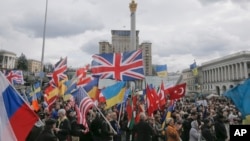 Киев. Митинг на площади Независимости в поддержку территориальной целостности Украины 