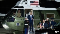 Президент США Джо Байден выходит из вертолета Marine One на базе национальной гвардии ВВС штата Делавэр в Нью-Касле, штат Делавэр, 9 февраля 2024 года